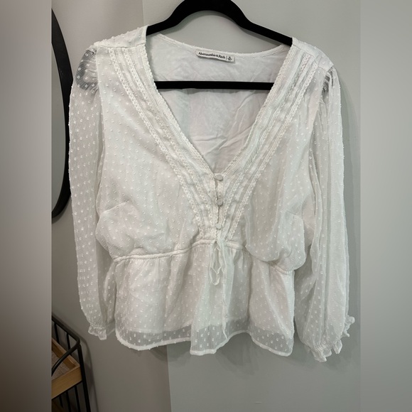 Abercrombie & Fitch Tops - Women’s Abercrombie Blouse